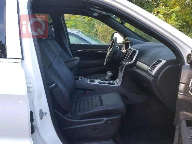 جیپ گراند شیرۆکی